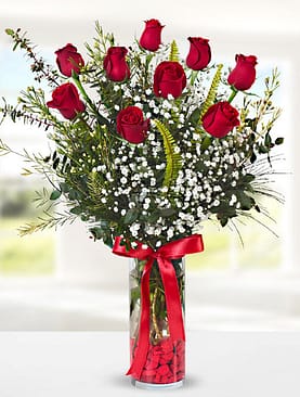 9 kırmızı gül vazo