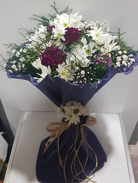 beyaz papatya renkli hüsnüyusuf buket