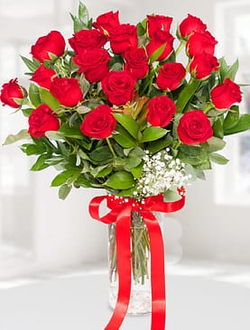 21 kırmızı gül vazo